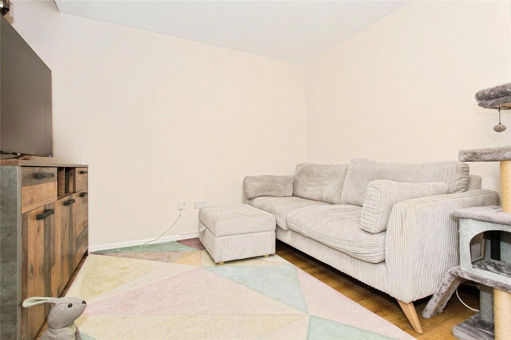 Property photo 2 of 17 Picture No. 47