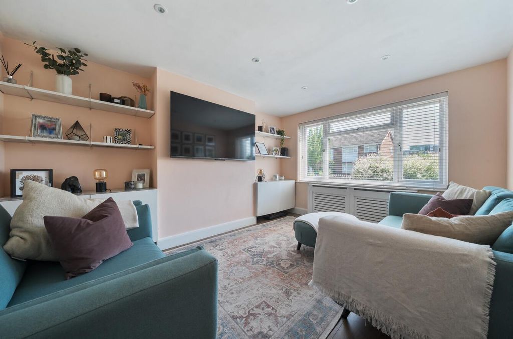 Property photo 2 of 24 1297924-19-682c68E3B98Ac-Arw.Jpg