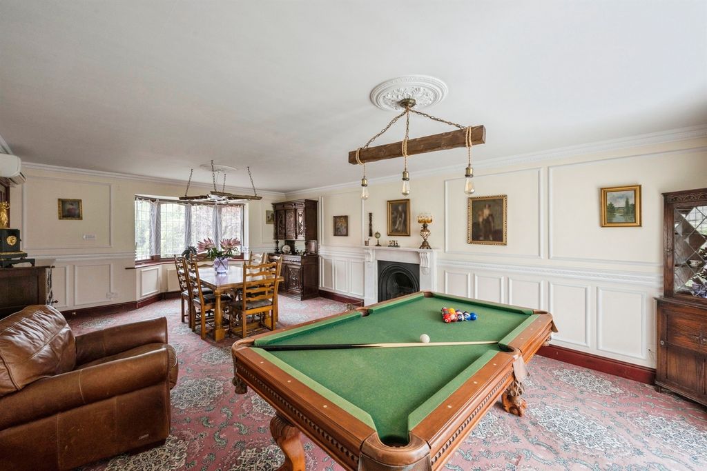 Property photo 2 of 22