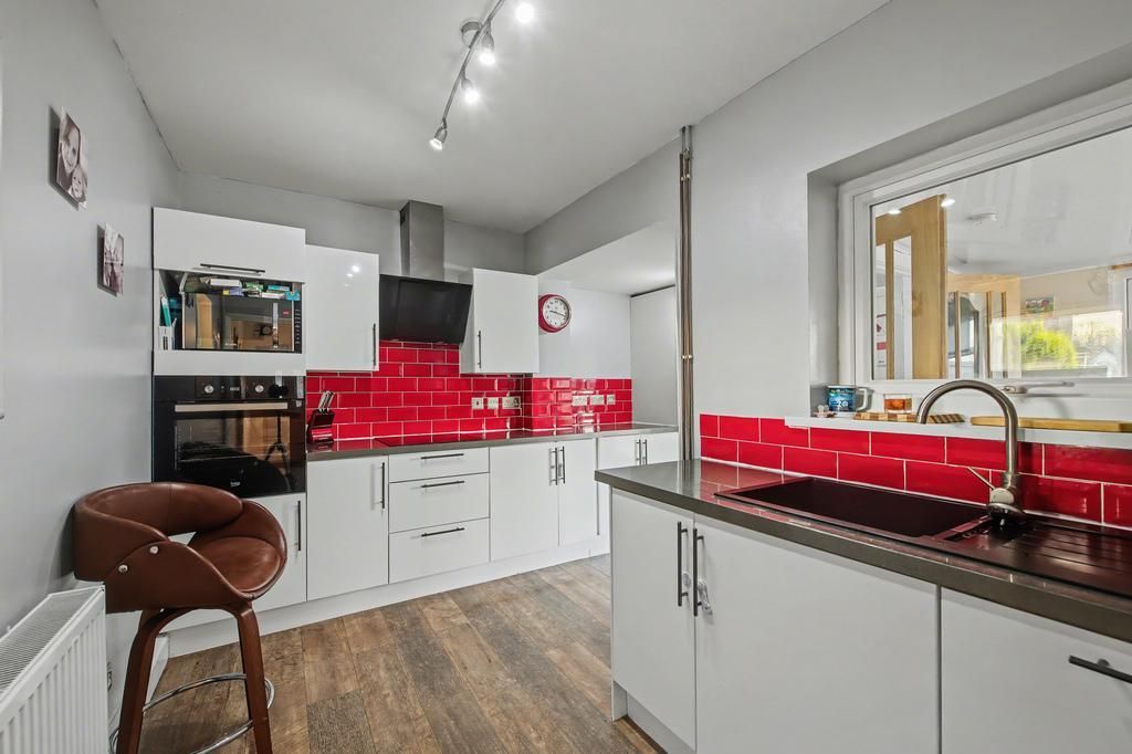 Property photo 3 of 19 Photo 3