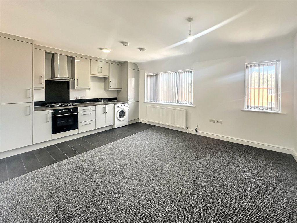 Property photo 1 of 6 Picture No. 12