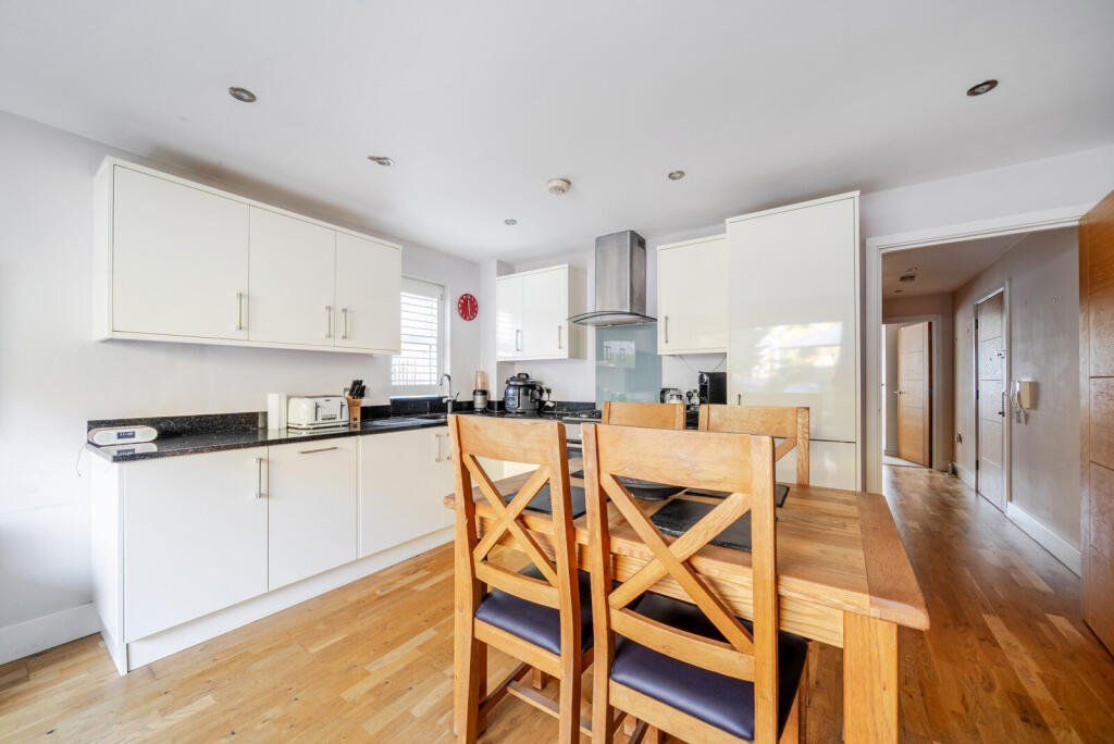 Property photo 3 of 16 Picture No. 06