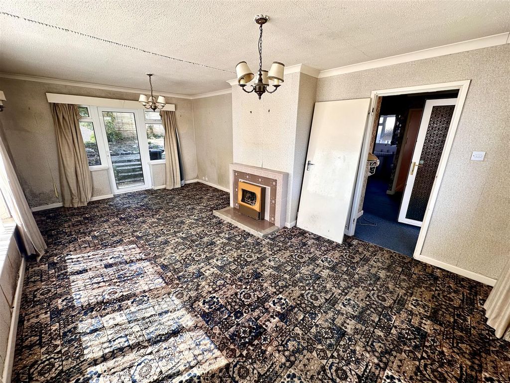 Property photo 2 of 11 Sitting Room