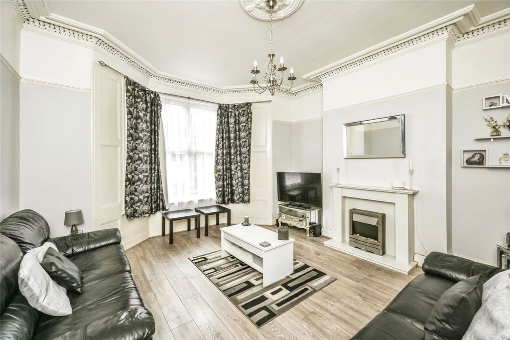 Property photo 2 of 16 Picture No. 09