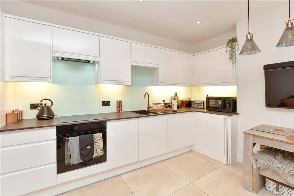 Property photo 3 of 13 Lounge/ Kitchen/ Diner
