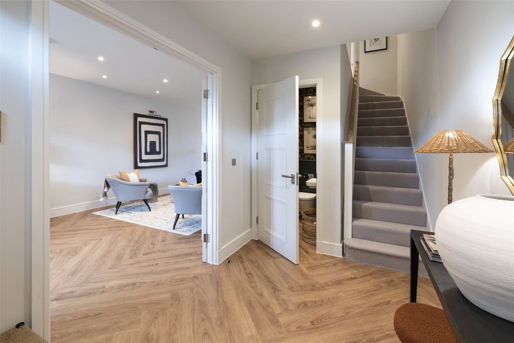 Property photo 3 of 15 Show Home