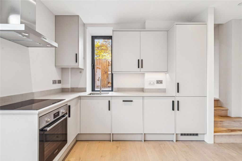 Property photo 3 of 10 Picture No. 07