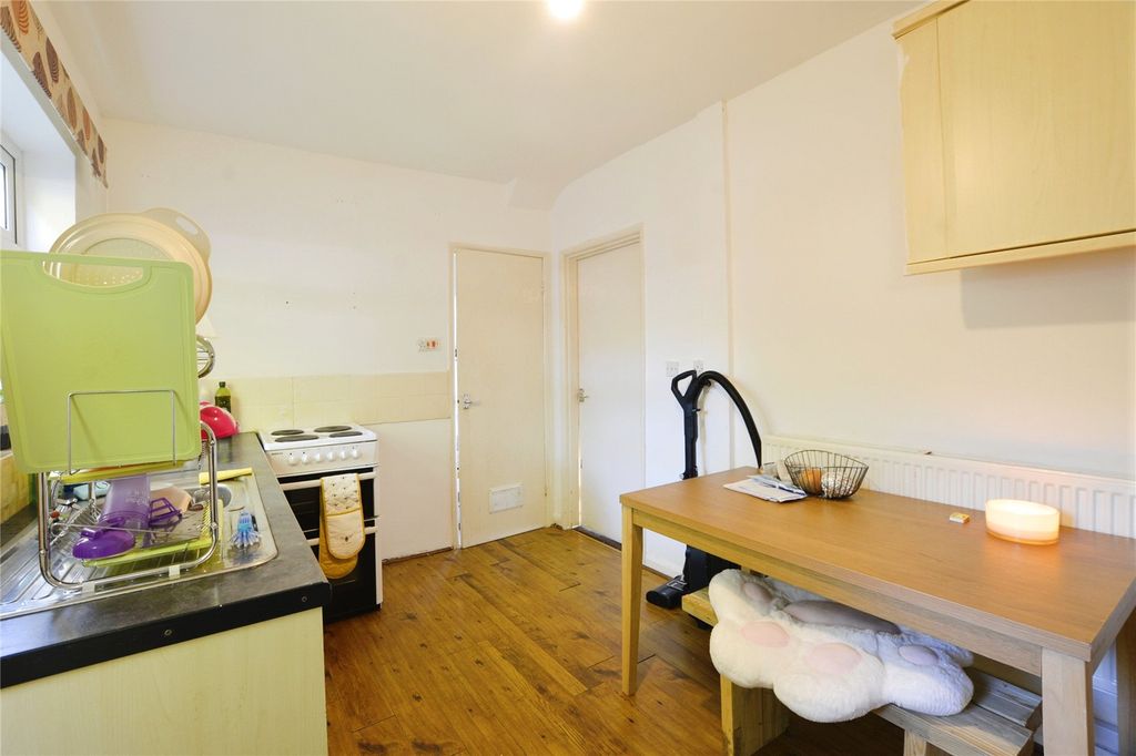 Property photo 3 of 15 Kitchen