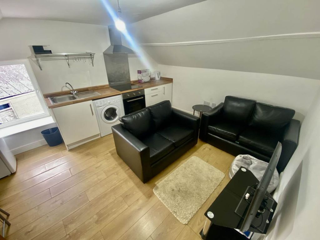 Property photo 1 of 13 Img_5512
