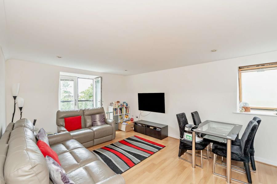 Property photo 2 of 9