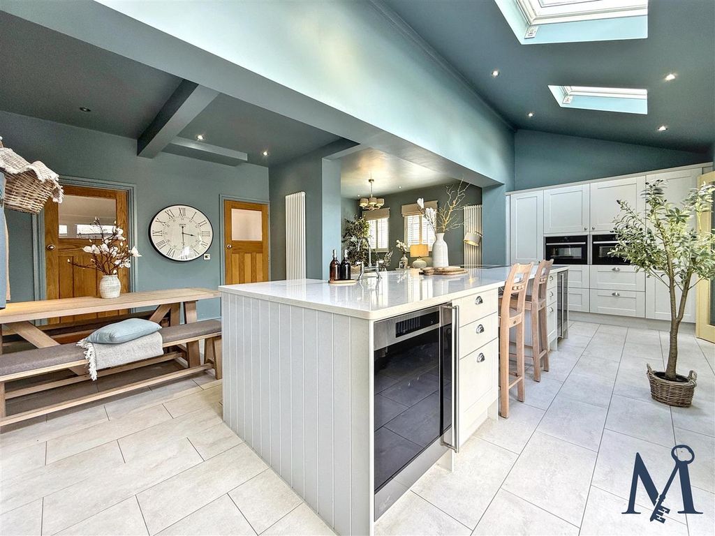 Property photo 2 of 45 Kitchen