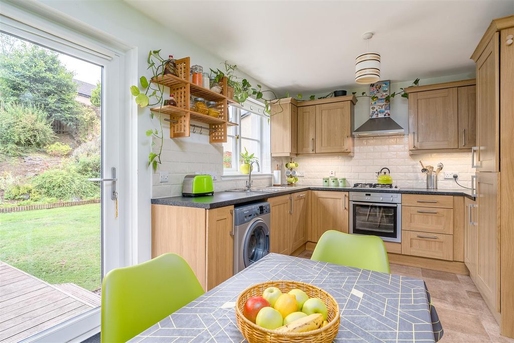 Property photo 3 of 20 91_Springwood_Rise_Kelso-05.Jpg
