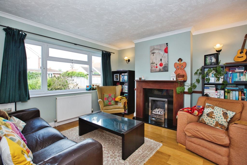 Property photo 2 of 17