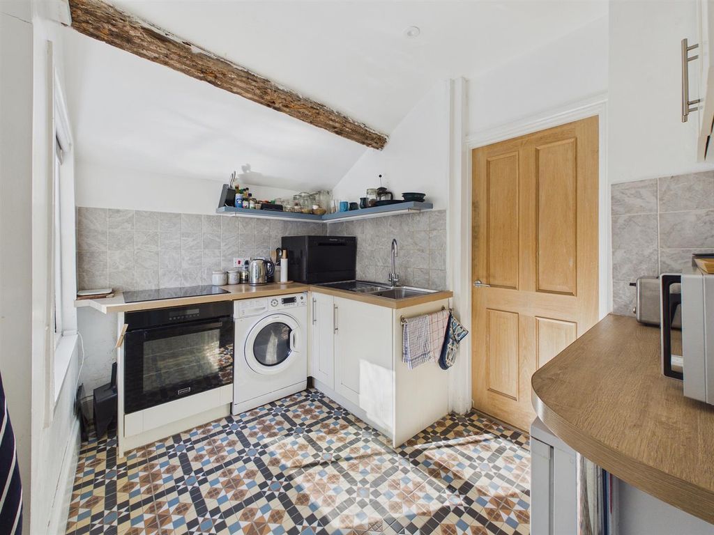 Property photo 3 of 12 Cam03972G0-Pr0287-Still007.Jpg