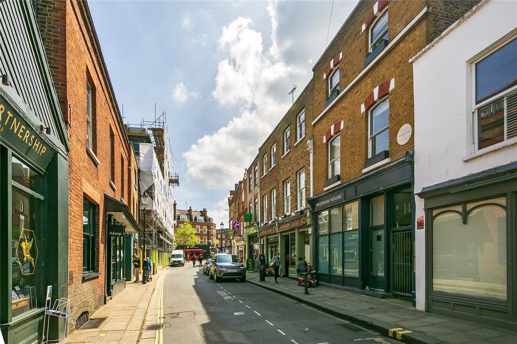 Property photo 2 of 13 Picture No. 14