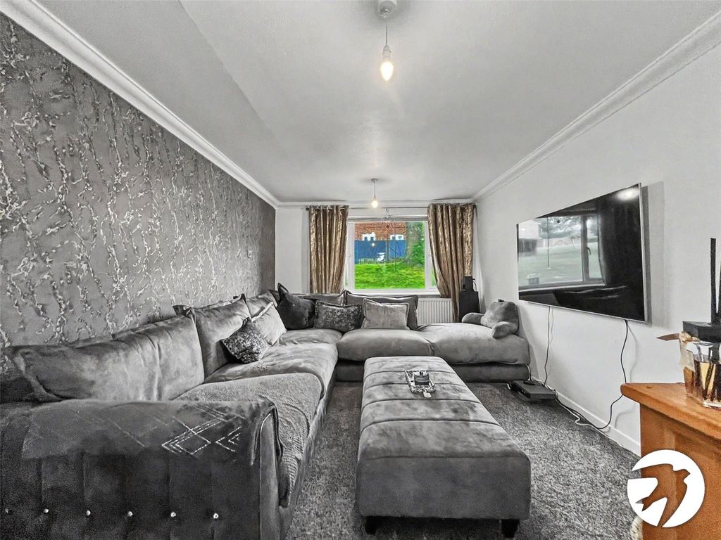 Property photo 3 of 15 Picture No. 33