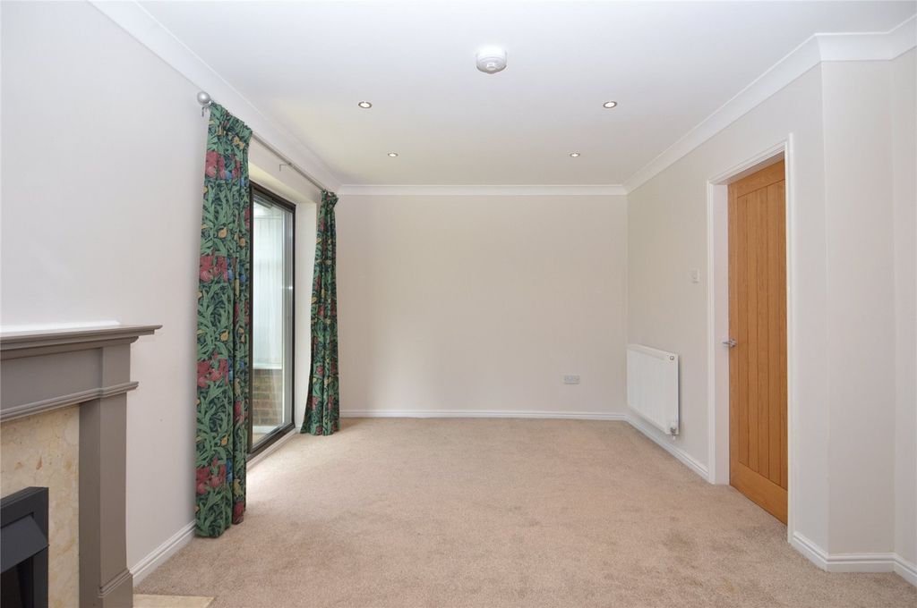 Property photo 3 of 13 Picture No. 15