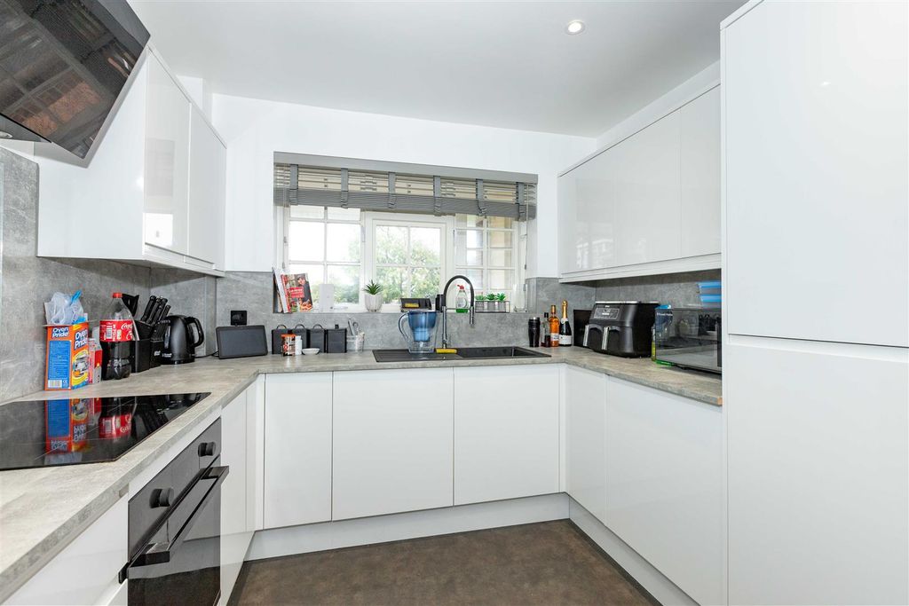 Property photo 2 of 11 Lamorna-07.Jpg