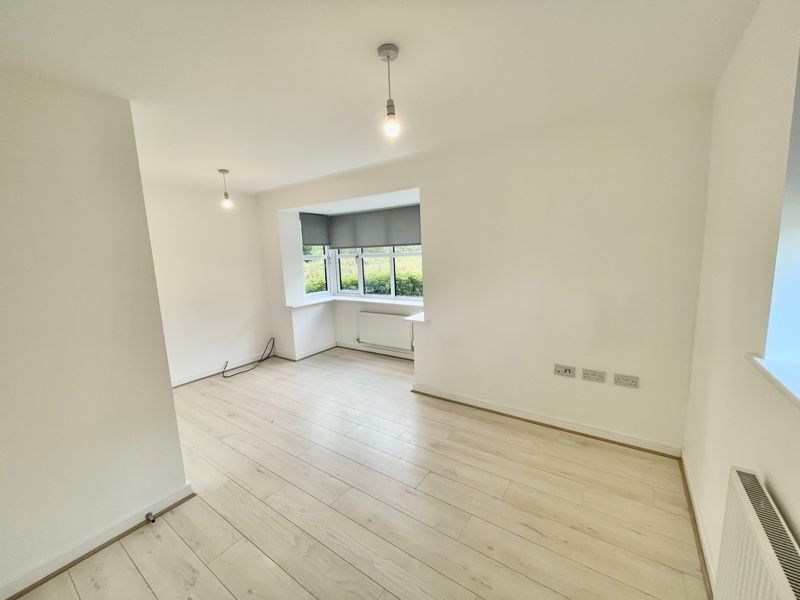 Property photo 2 of 17 Photo 31