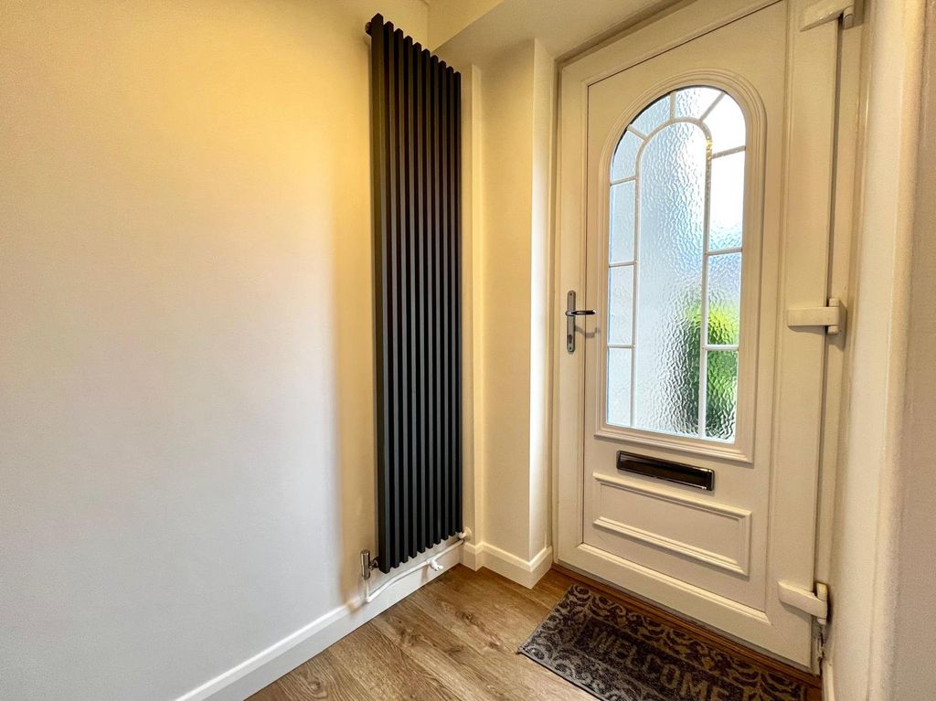 Property photo 3 of 23 Picture No. 12