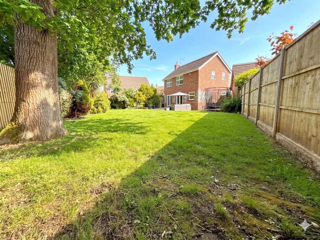 Property photo 3 of 18 Garden 2.Jpg
