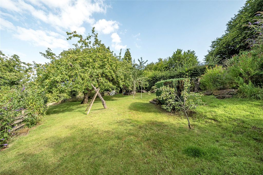 Property photo 2 of 22 Picture No. 01