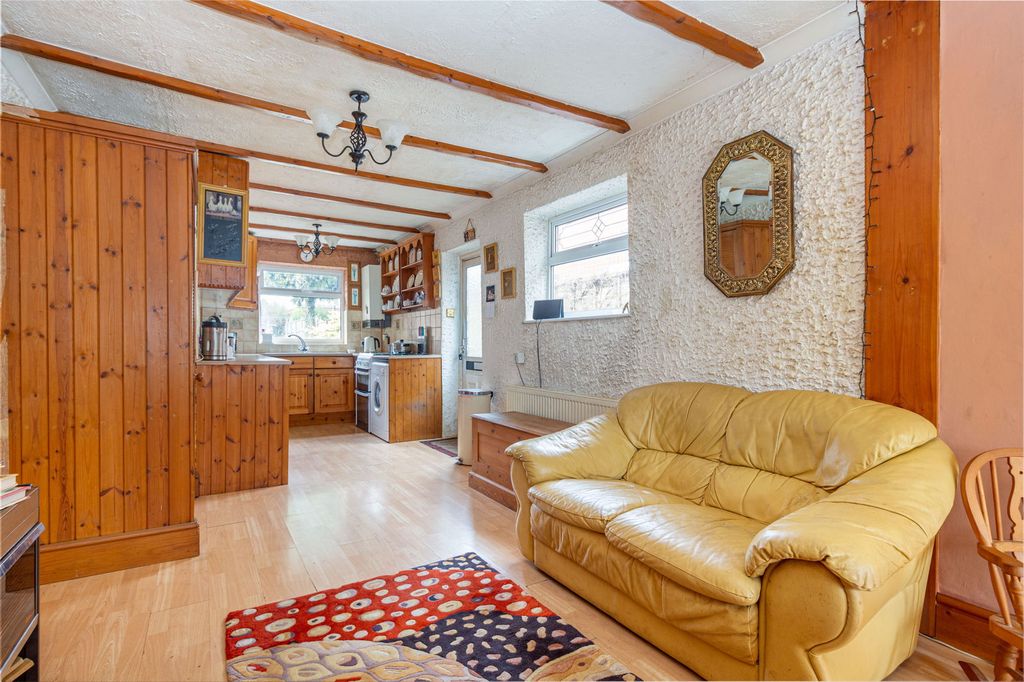 Property photo 2 of 24