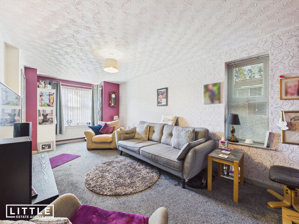 Property photo 2 of 24 Photo 4