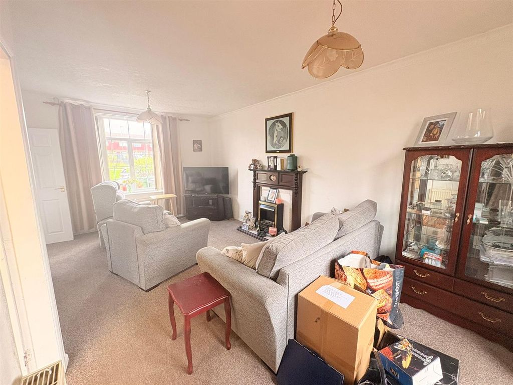 Property photo 2 of 18 Peg