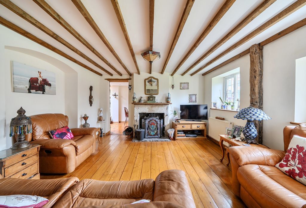 Property photo 3 of 16 1446224-13-69E10B...