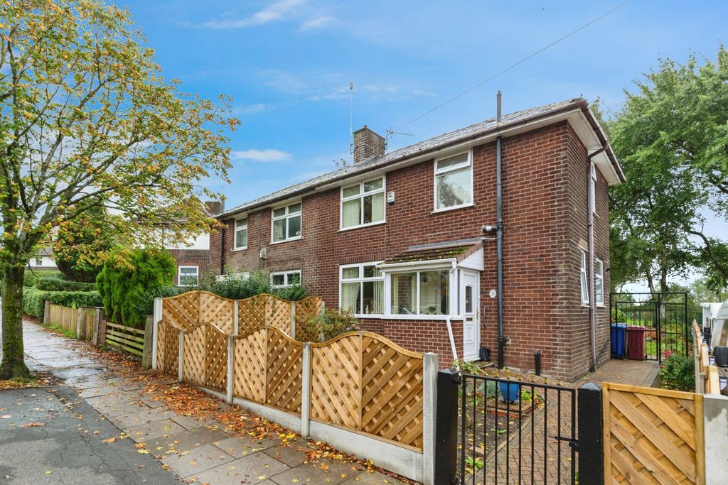 Property photo 1 of 17 External