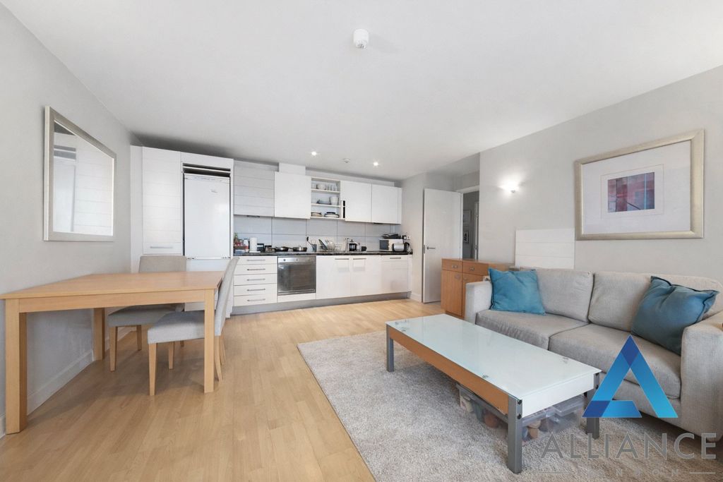 Property photo 3 of 18 Picture No. 08