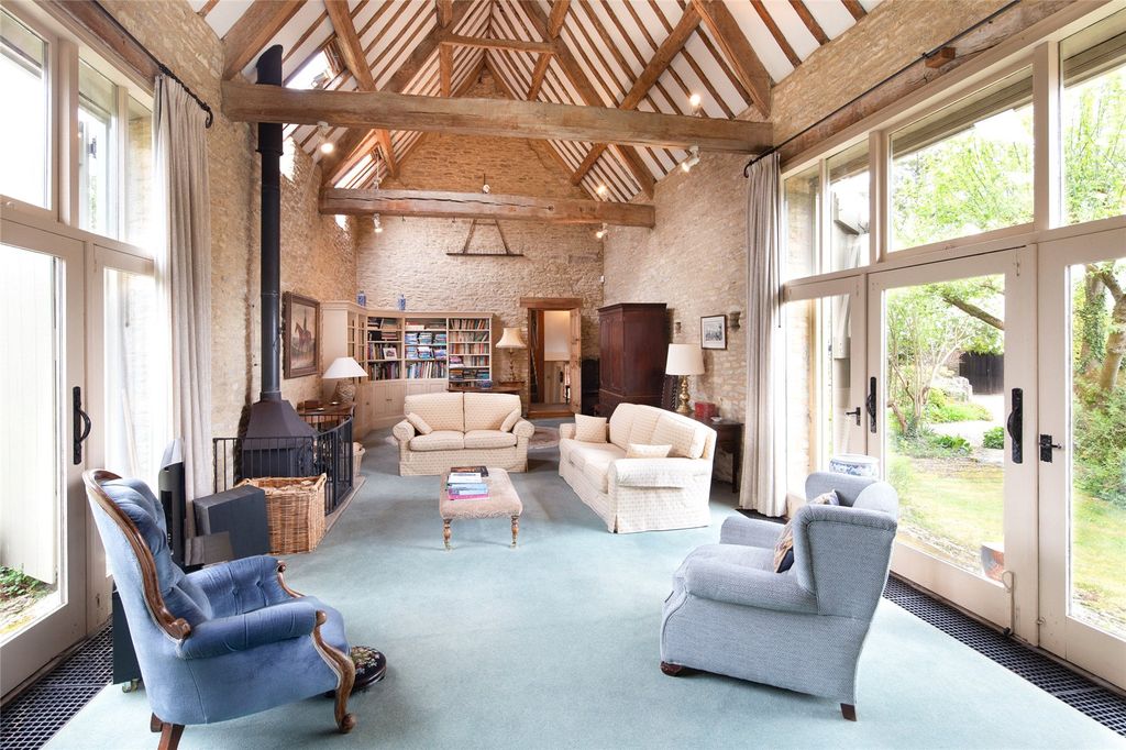 Property photo 2 of 16 Drawing Room