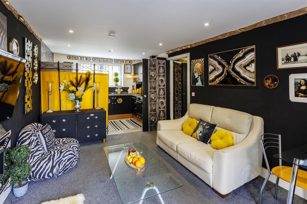 Property photo 2 of 13 Sheradondublin_Property_Photography_Margate_Thepas