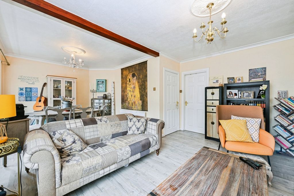 Property photo 2 of 16 Pbox-Img.Jpg