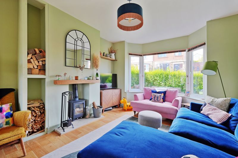 Property photo 1 of 36 Living Room