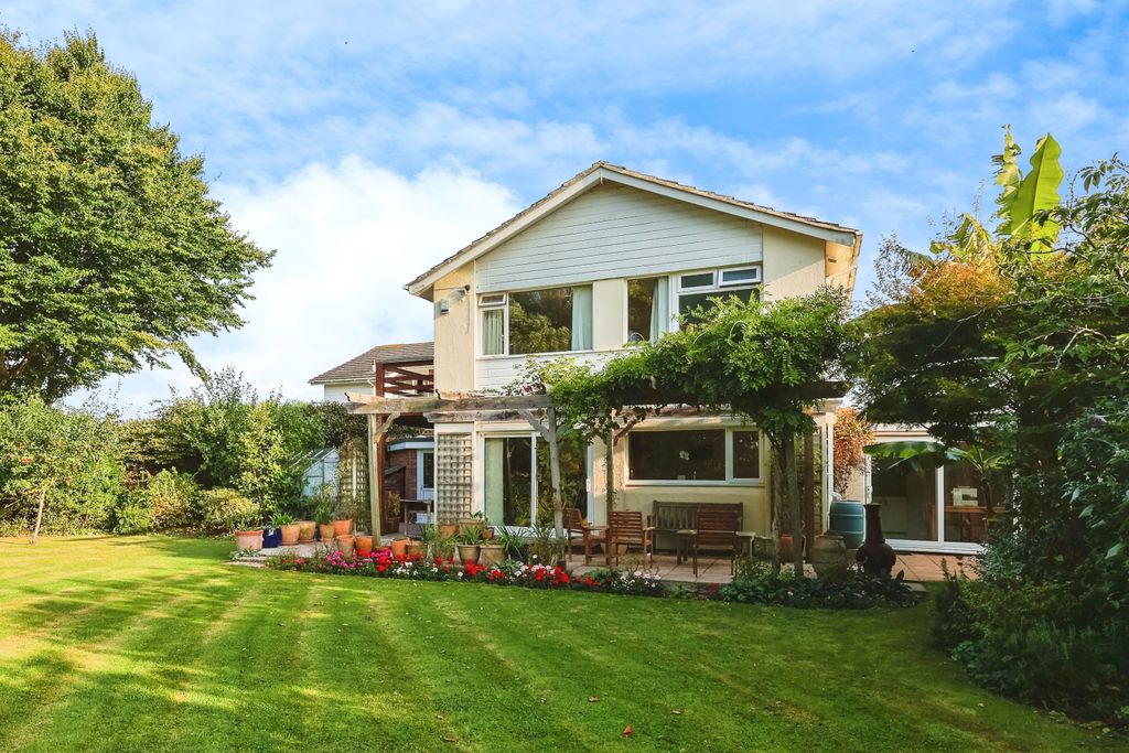 Property photo 1 of 19 Photography