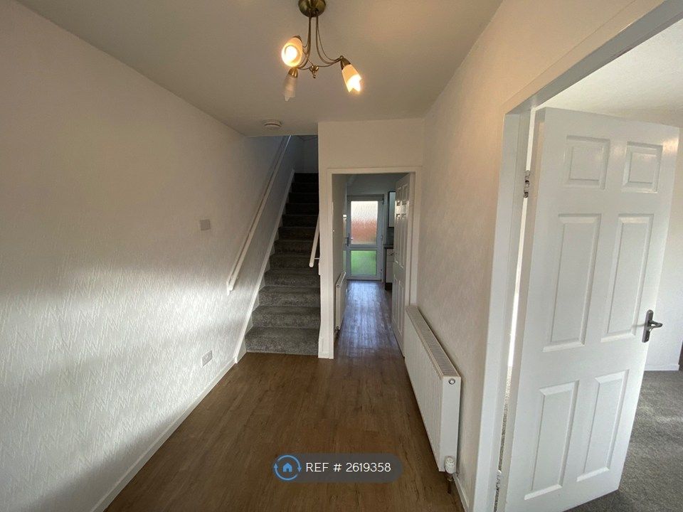 Property photo 2 of 23 Ground Floor Hallway