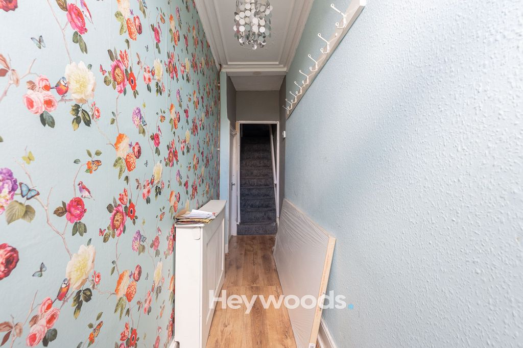 Property photo 3 of 25