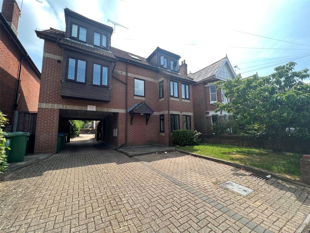 Property photo 1 of 10 Picture No. 08
