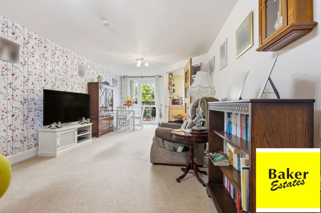 Property photo 2 of 21