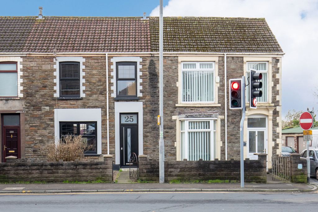 Property photo 1 of 27