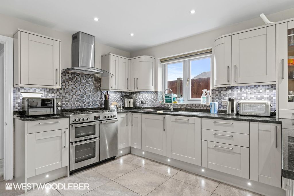 Property photo 2 of 27 Derbyroad_9.Jpg