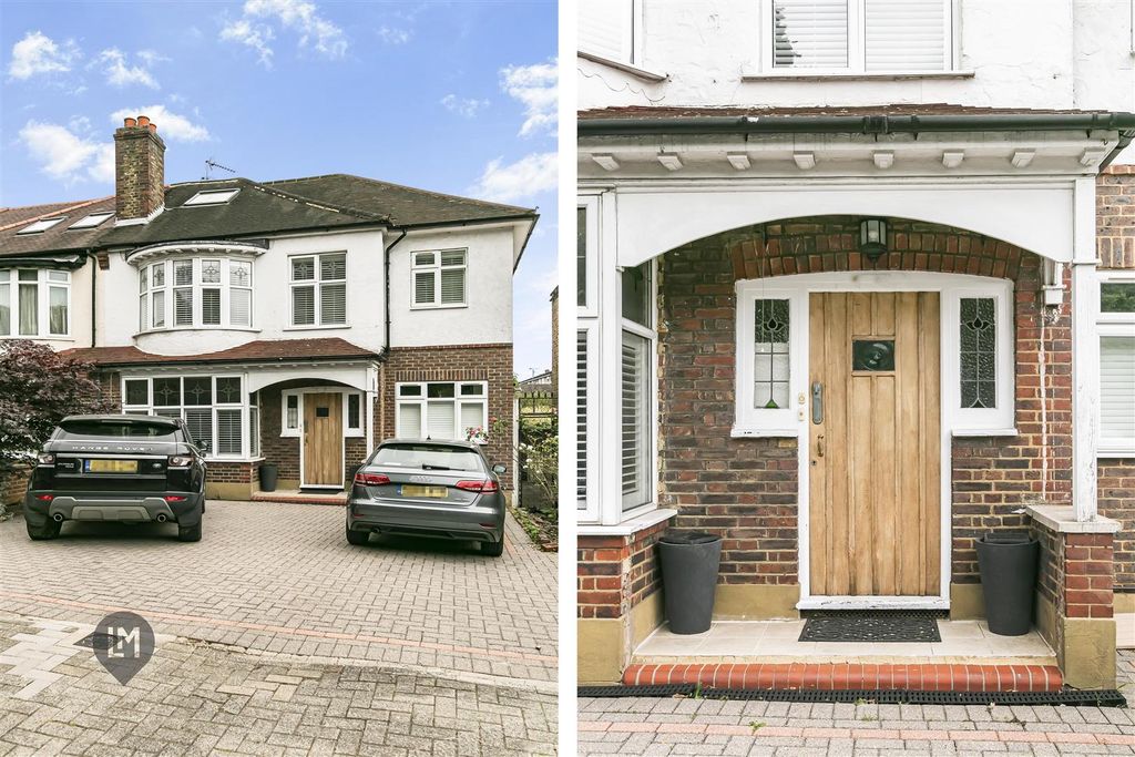 Property photo 1 of 10 External
