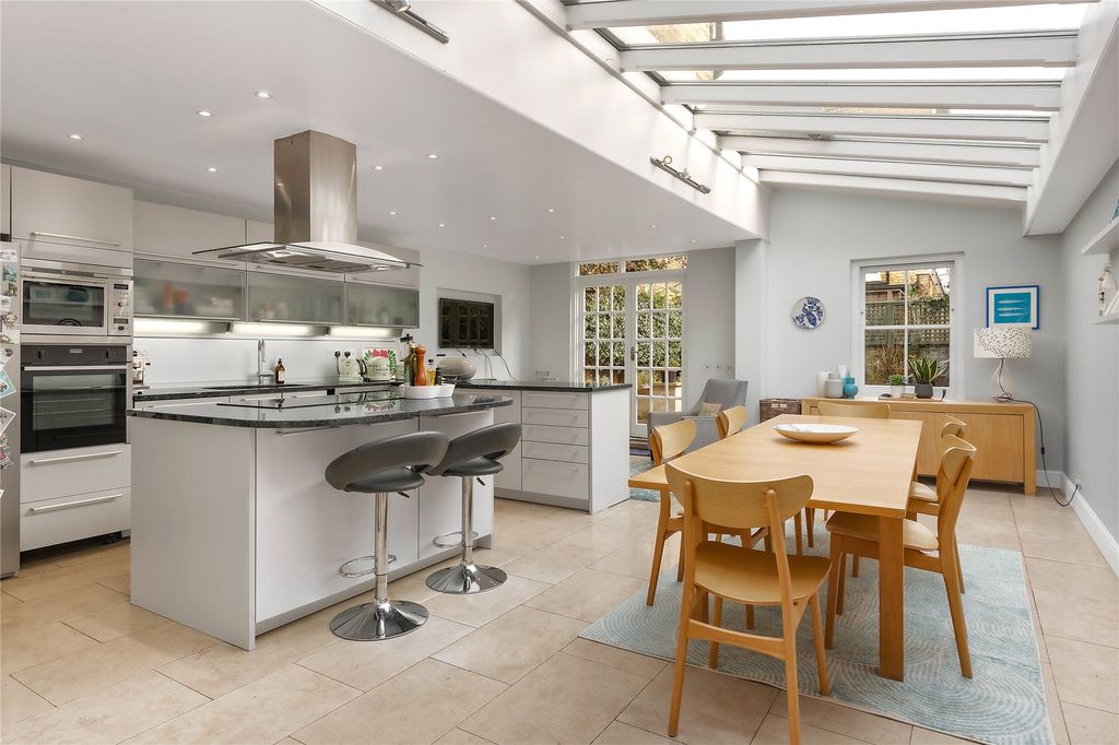 Property photo 1 of 12 Kitchen