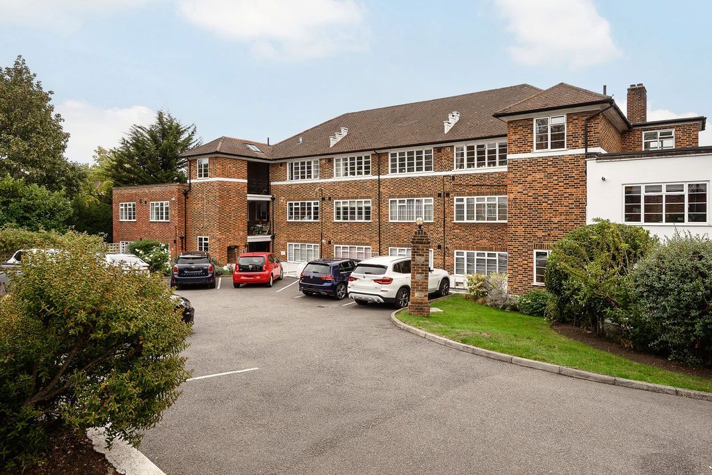 Property photo 1 of 17