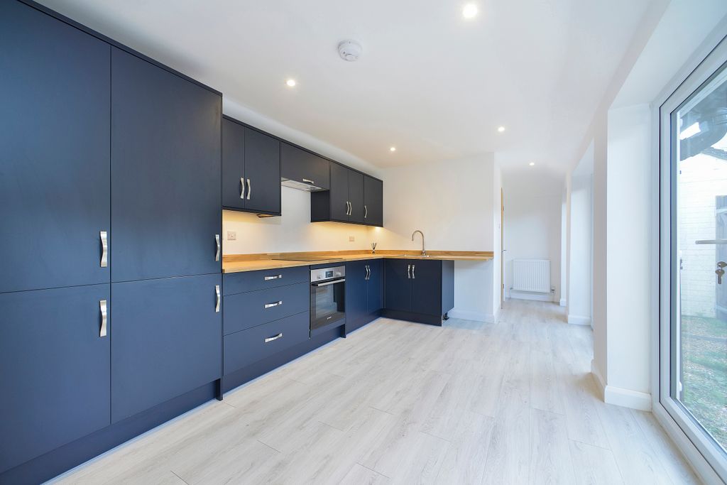 Property photo 3 of 13 Alt Kitchen