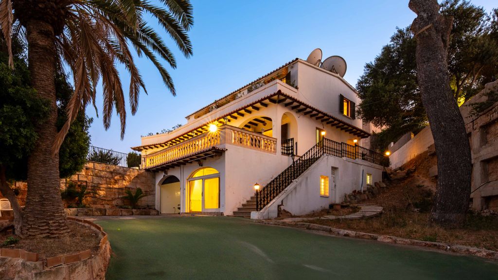 Property photo 2 of 23 002.Jpg