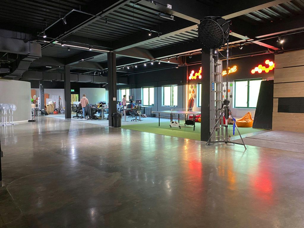 Property photo 1 of 12 Studio 6 Wide.Jpg