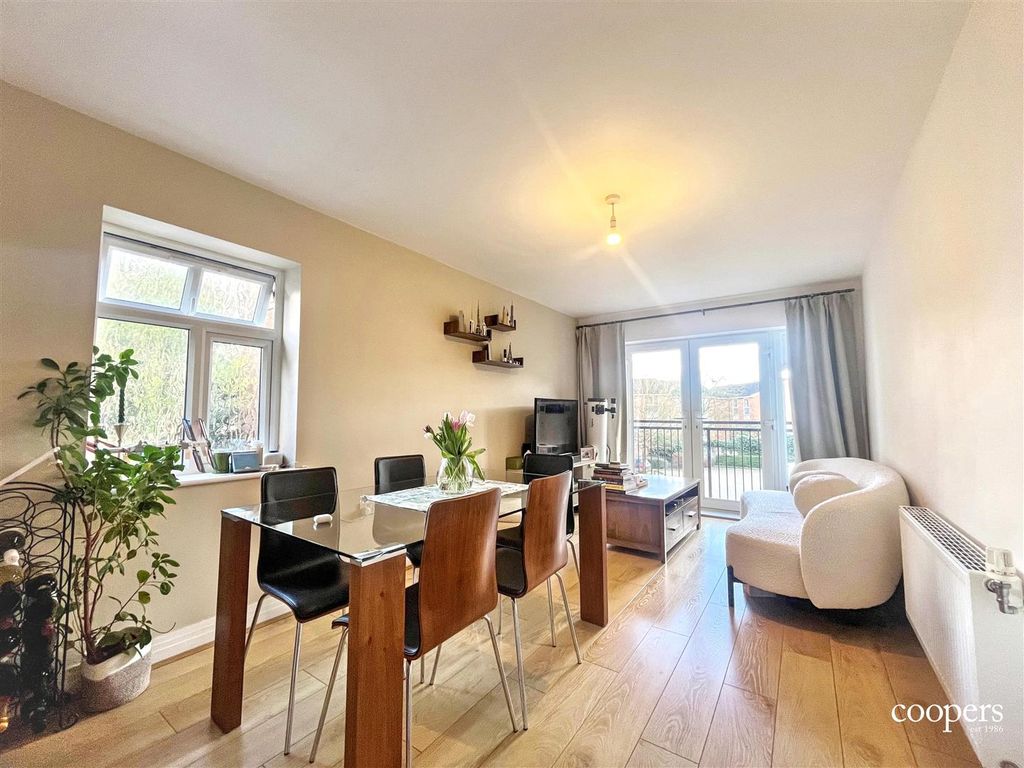 Property photo 3 of 12 Dining Area.Jpg